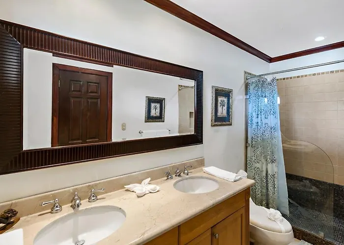 Remodeled Top-floor With Stunning Wrap-around Balcony Offering Mountain, Ocean & Marina Views * Playa Flamingo