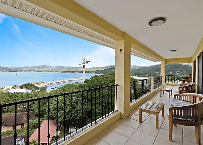 Remodeled Top-floor With Stunning Wrap-around Balcony Offering Mountain, Ocean & Marina Views *