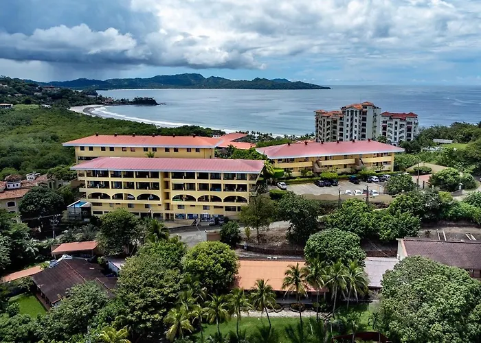 Remodeled Top-floor With Stunning Wrap-around Balcony Offering Mountain, Ocean & Marina Views Hébergement de vacances Playa Flamingo