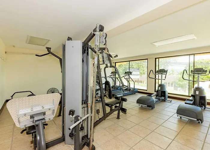 Remodeled Top-floor With Stunning Wrap-around Balcony Offering Mountain, Ocean & Marina Views Hébergement de vacances *